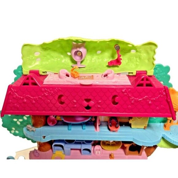 Polly Pocket Pollyville Pet Adventure 3 Story Expandable Treehouse Play Set - Picture 4 of 12